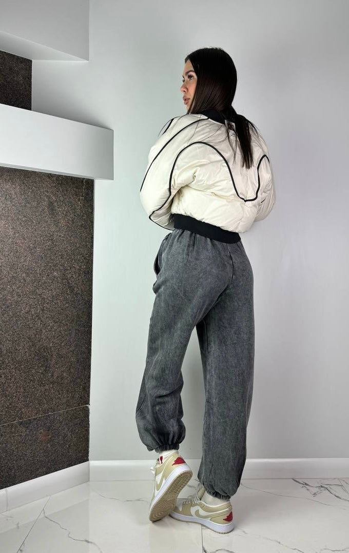 Pelēkas sporta bikses