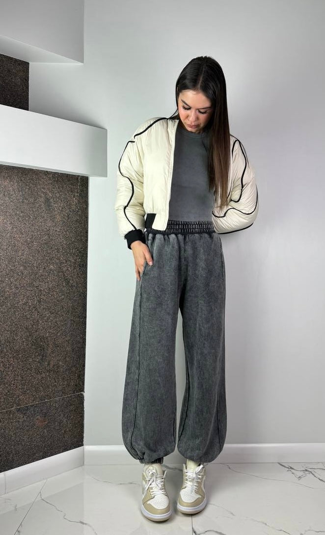 Pelēkas sporta bikses