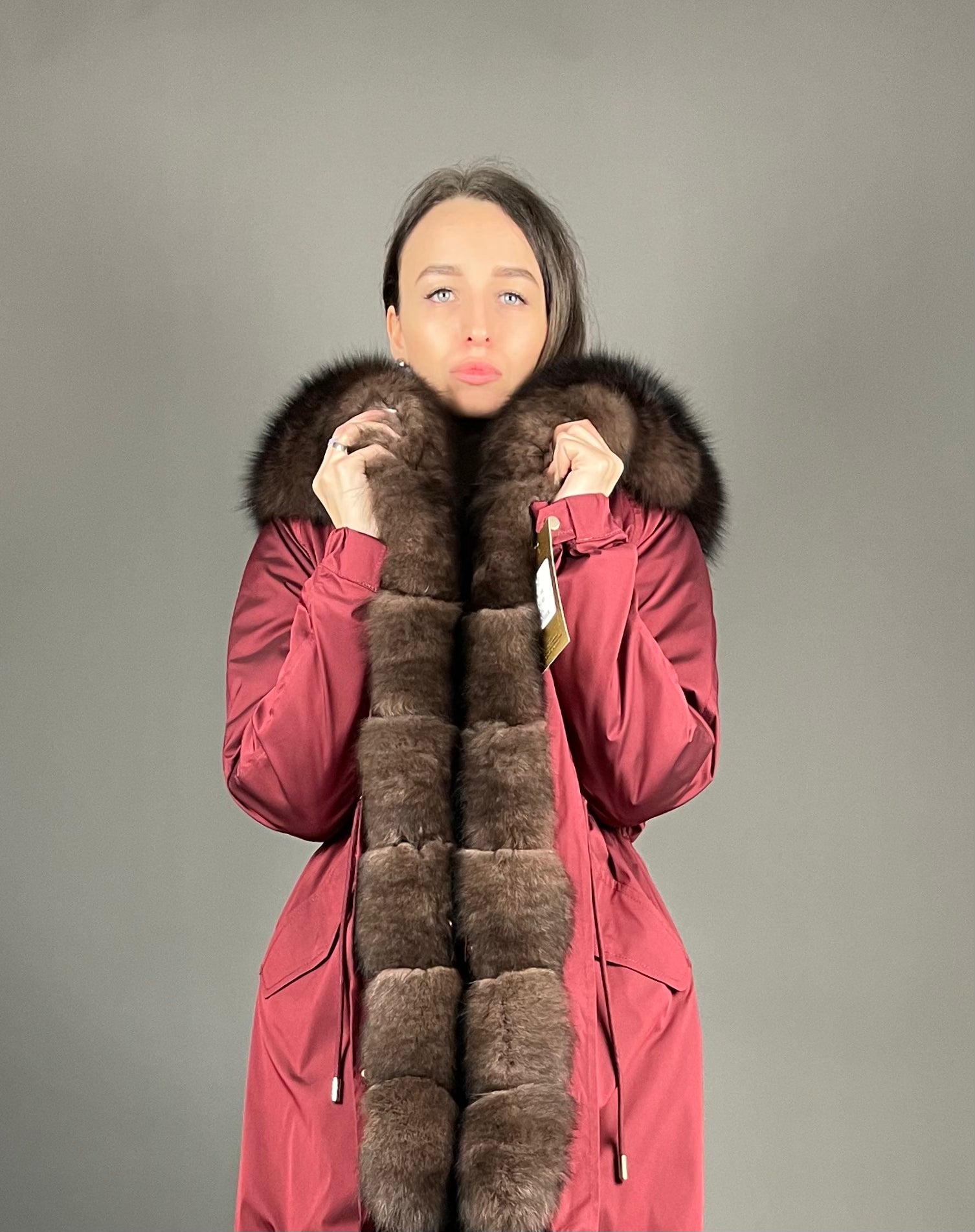 Parka LUX Bordo ar Brown Artic kažokādu un Rex truša kažokādu sievietēm 95 cm