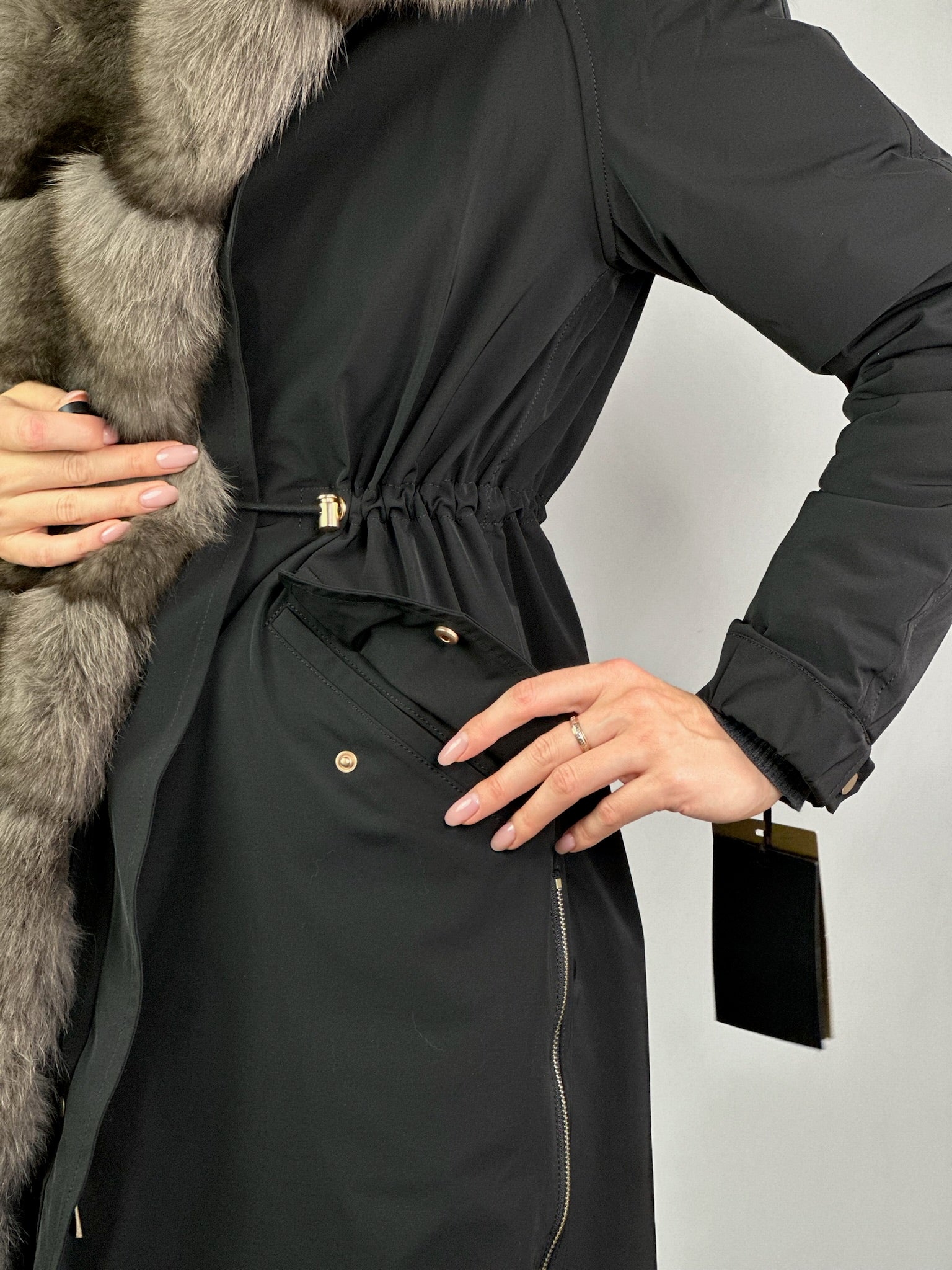 Parka LUX Black ar Grey Artic kažokādu un oderi Rex truša kažokādas lapsu sievietēm 95 cm