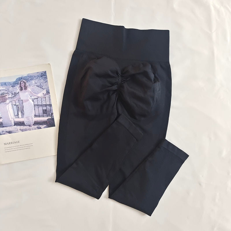 Scrunch legingi – veido, pacel un kustas