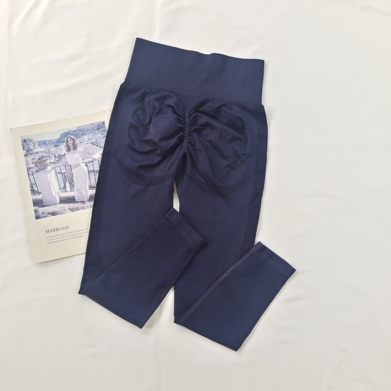 Scrunch legingi – veido, pacel un kustas