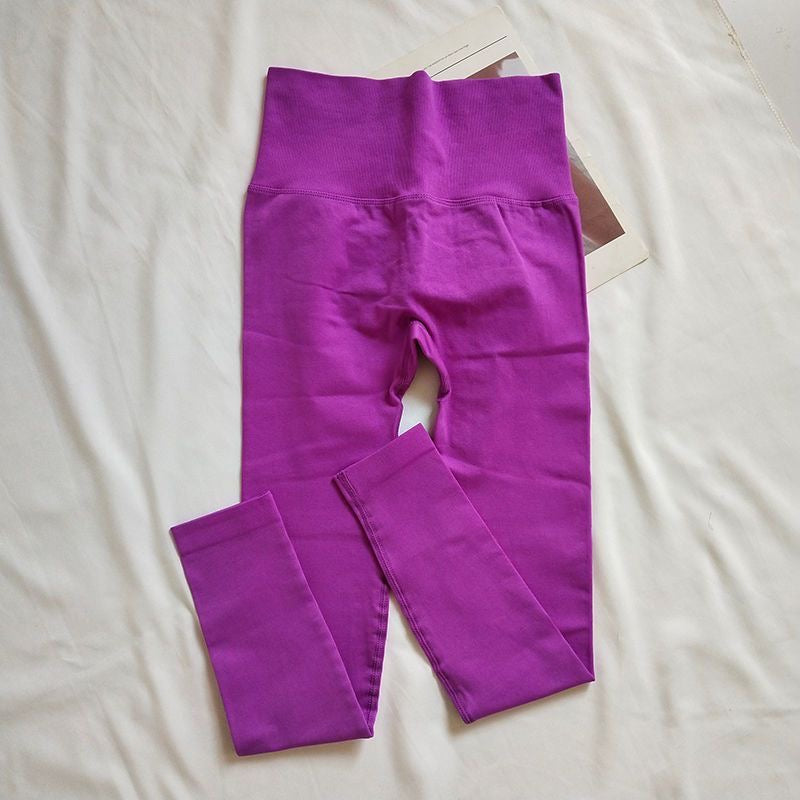 Scrunch legingi – veido, pacel un kustas