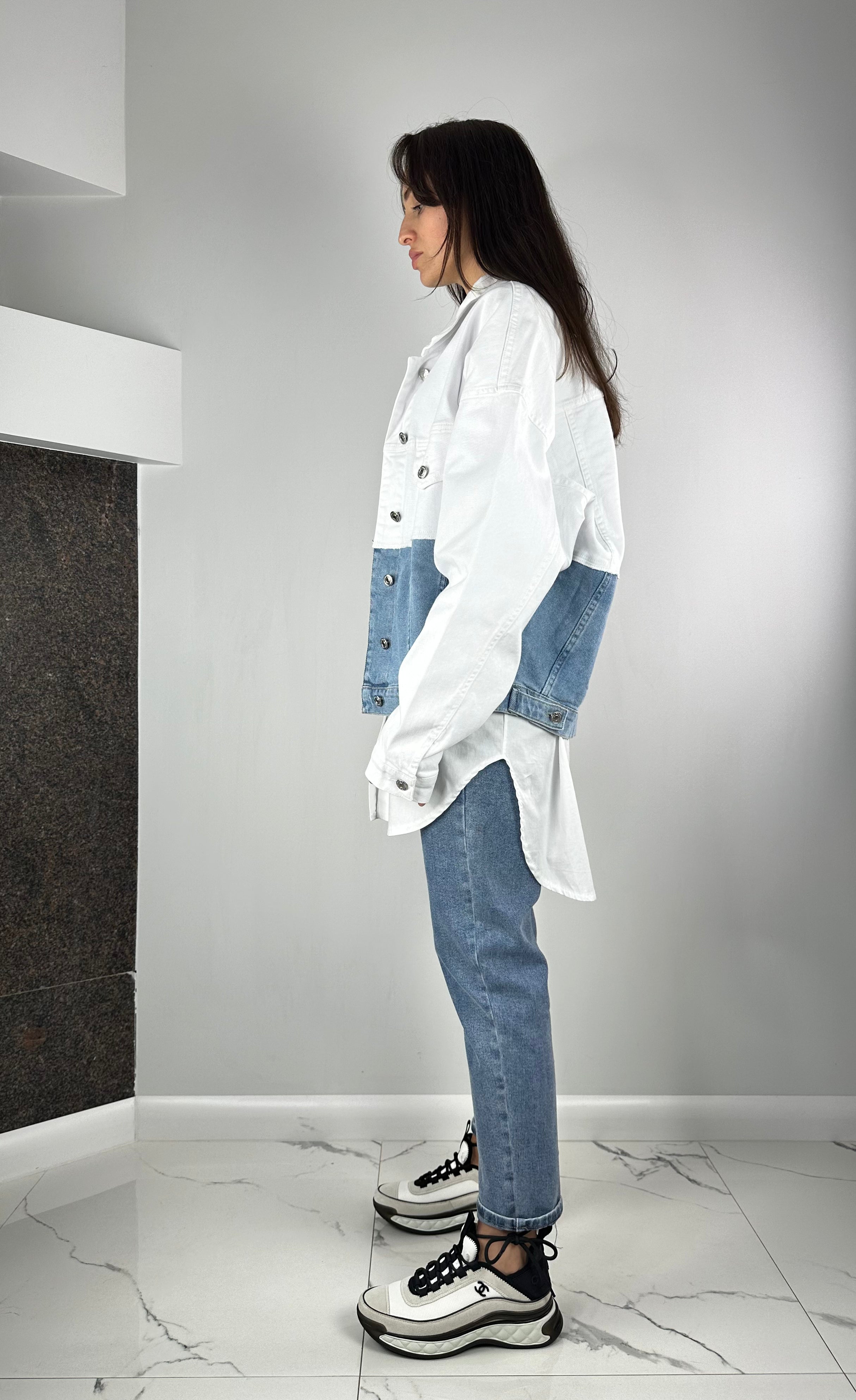 White-Jean džinsu jaka