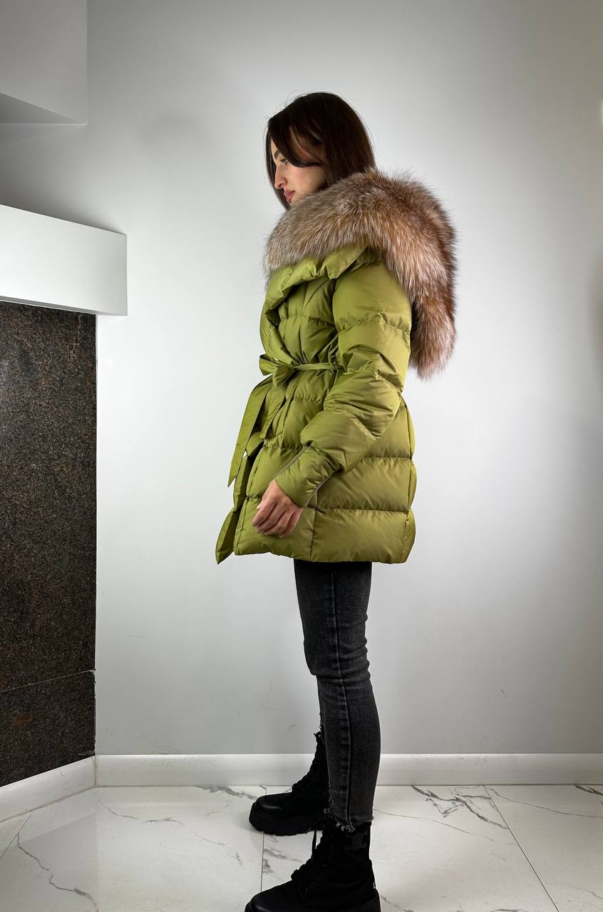 Dūnu jaka olīvzaļa bēša pilna kapuce ar kažokādu Baltic sievietēm 80 cm