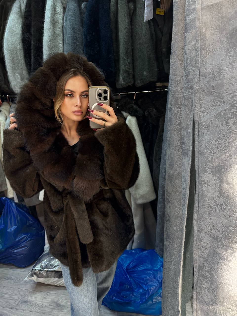 Eko kažokādas luksusa mēteļi ar dabīgu lapsas kažokādu