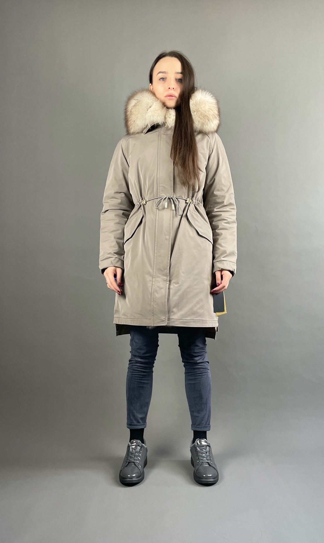 PARKA LUX kapučīno (12) ar balti dzeltenu kažokādu (M66) / Rex sievietēm 95 cm