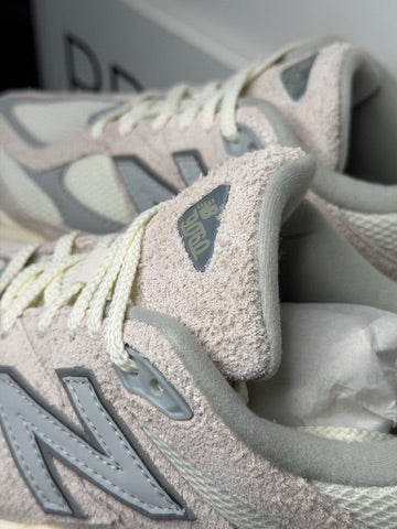 New Balance 9060 Moonbeam Sea Salt