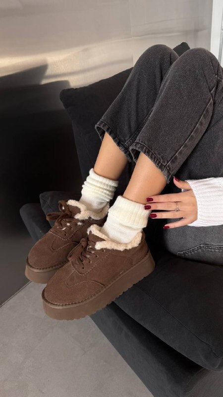 Natural Suede Winter Platform Boots – Chocolate