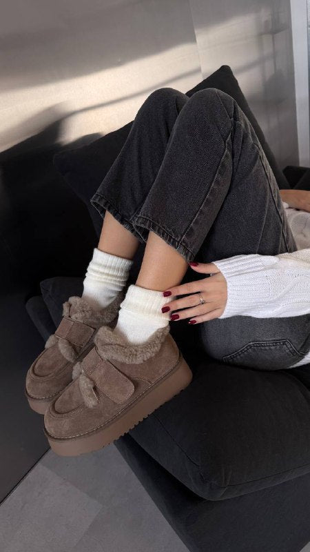 Natural Suede Winter Platform Boots – Chocolate / Black / Beige