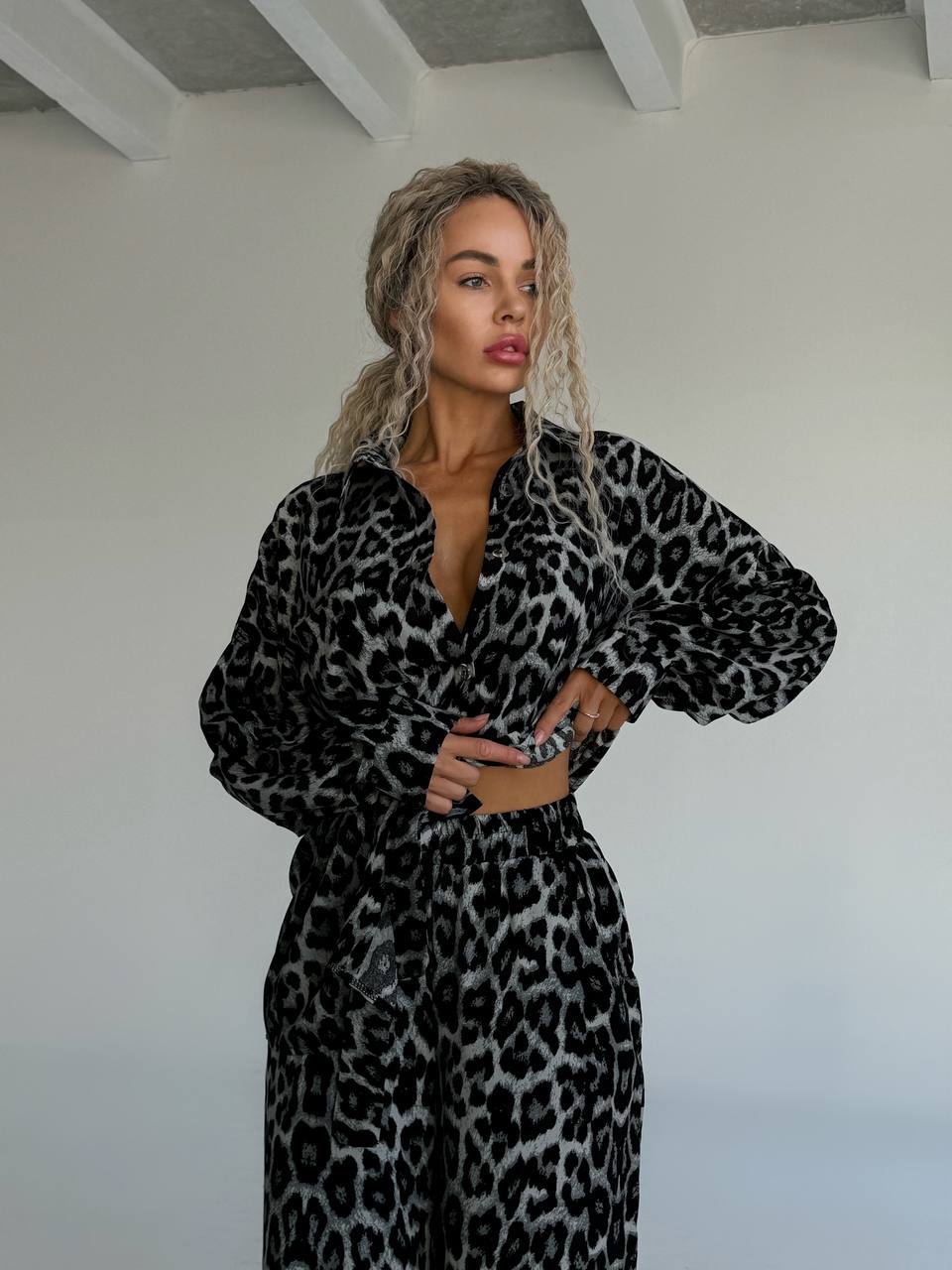 Two-Piece Leopard Print Set Black (Shirt and Pants)
