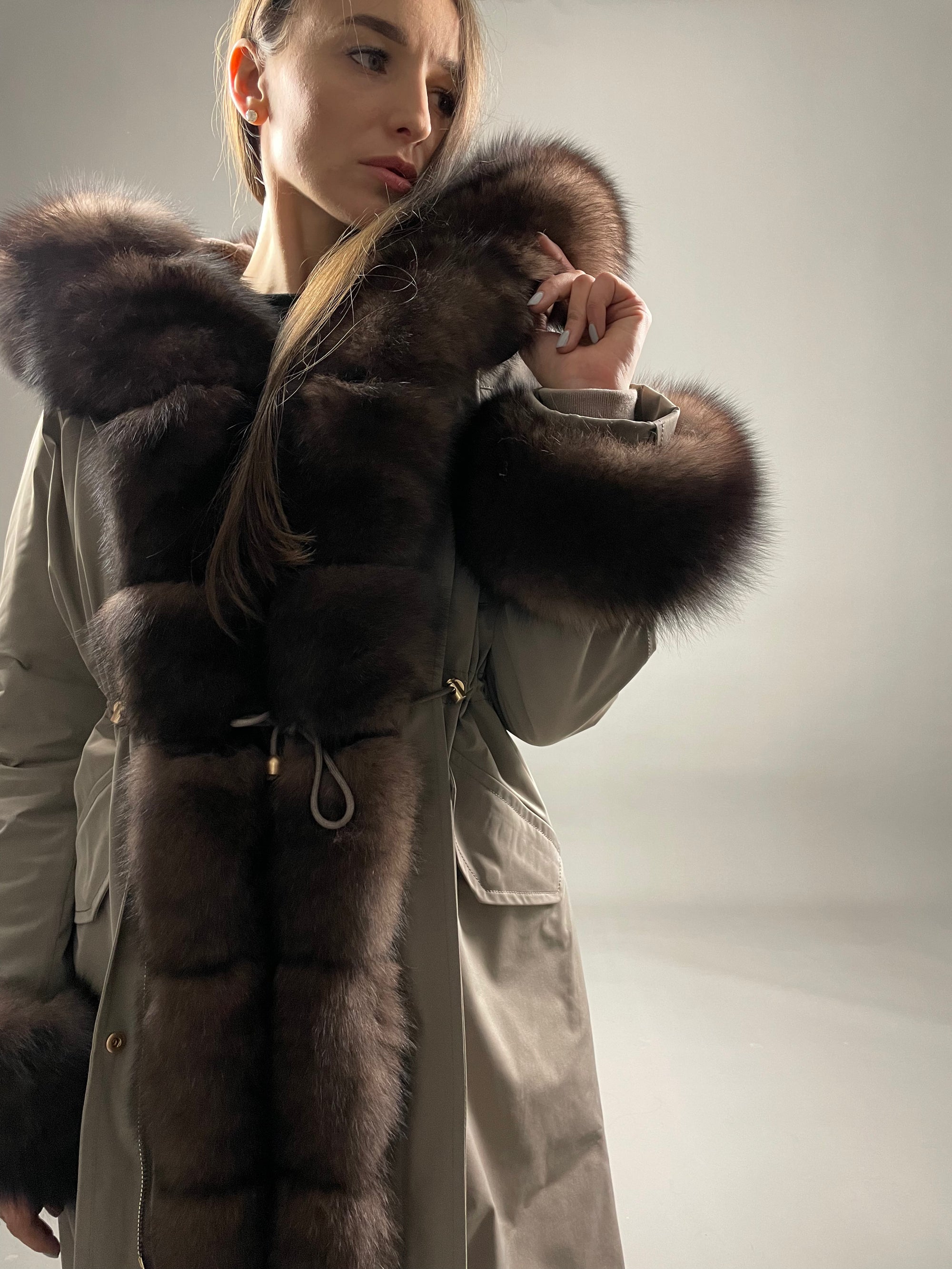 Parka LUX kapučīno (12) / brūns (M3) / Rex sievietēm 103 cm
