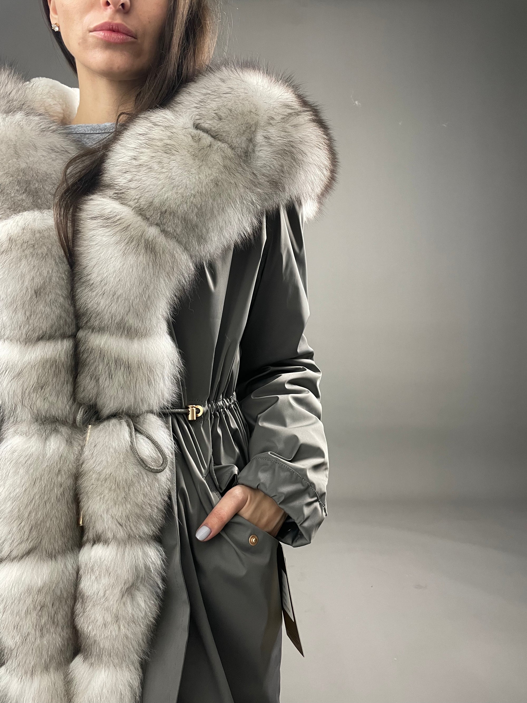 PARKA LUX Tumši pelēka krāsa (192) ar baltu lapsas kažokādu (M4) / Rex sievietēm 95 cm