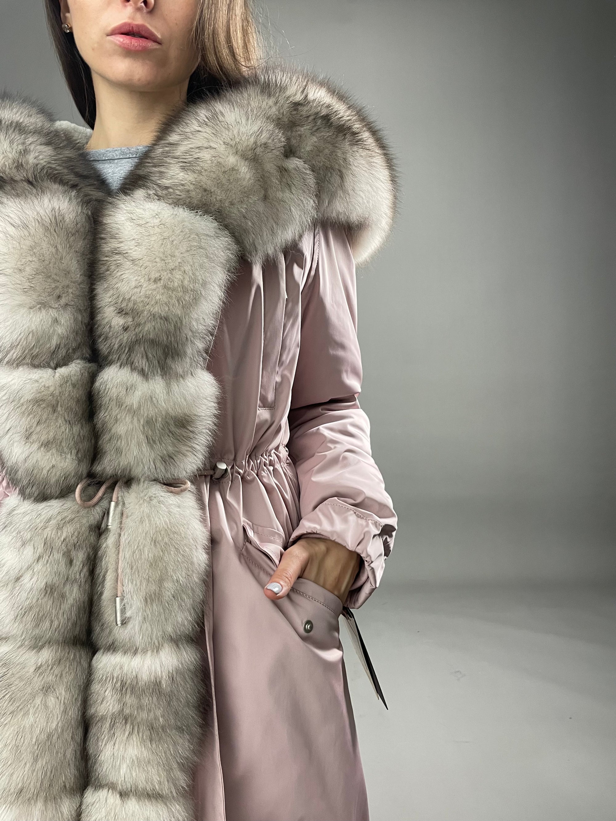 PARKA LUX Pink krāsa (194) ar balti melnu lapsas kažokādu (M16) / Rex sievietēm 95 cm