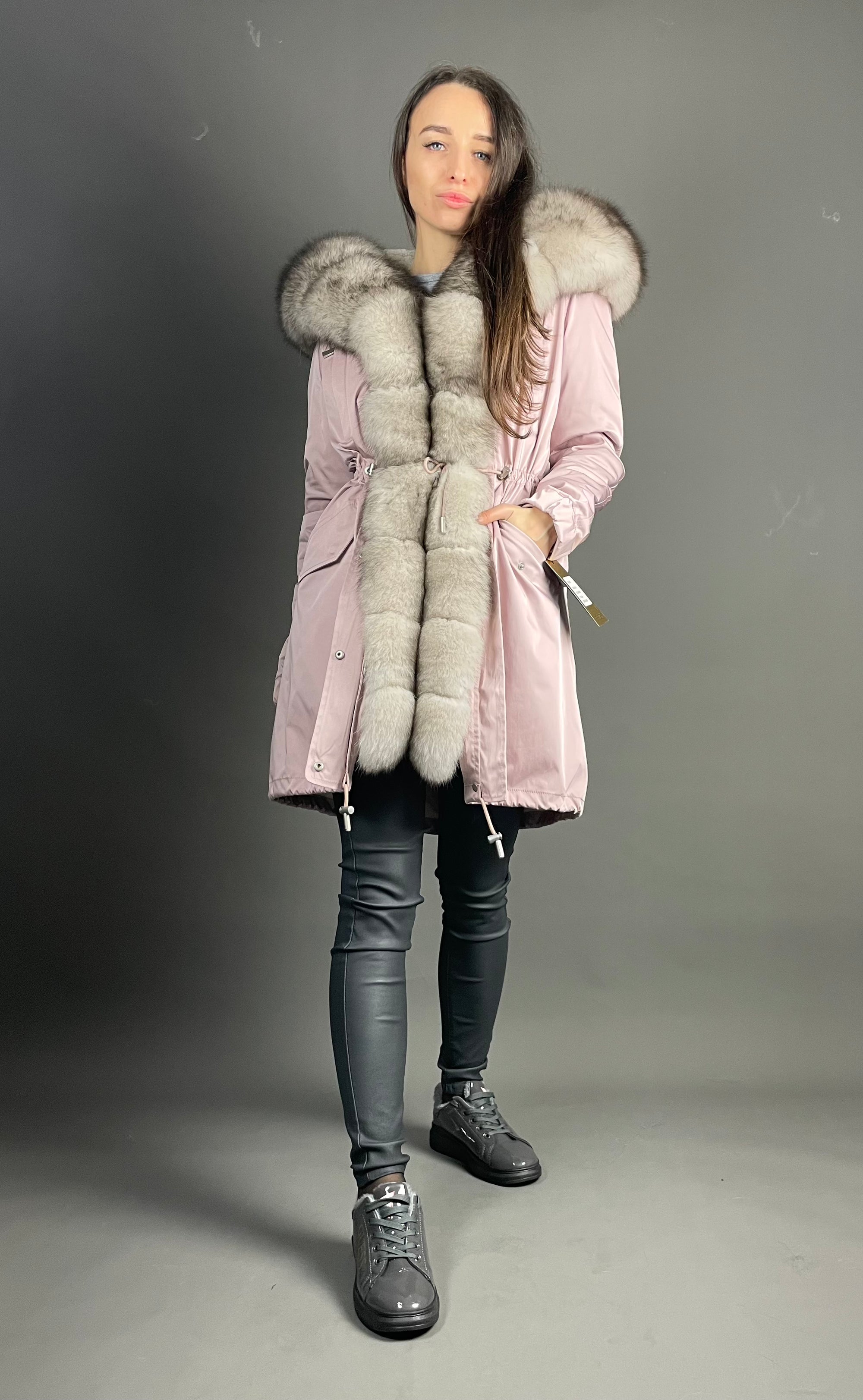 PARKA LUX Pink krāsa (194) ar balti melnu lapsas kažokādu (M16) / Rex sievietēm 95 cm