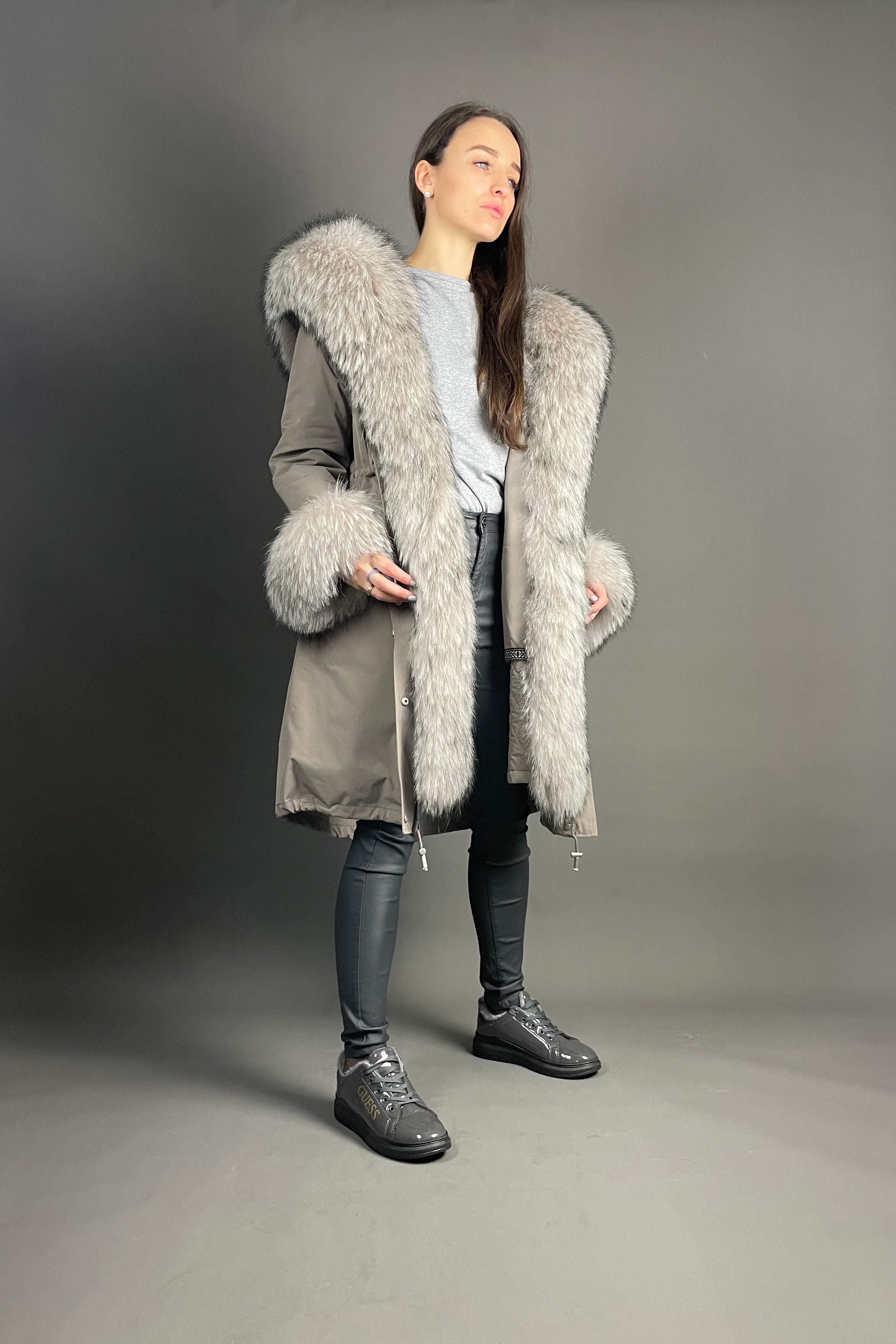 Parka LUX kapučīno (12) / Beigie Raccoon (M55) / Rex sievietēm 103 cm