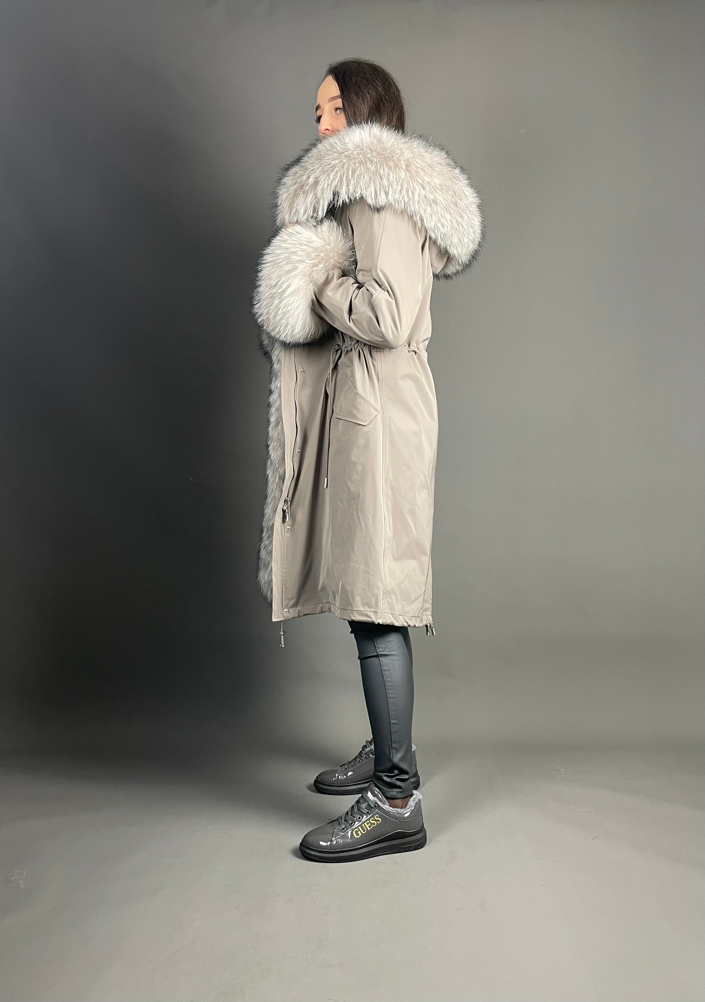 Parka LUX kapučīno (12) / Beigie Raccoon (M55) / Rex sievietēm 103 cm