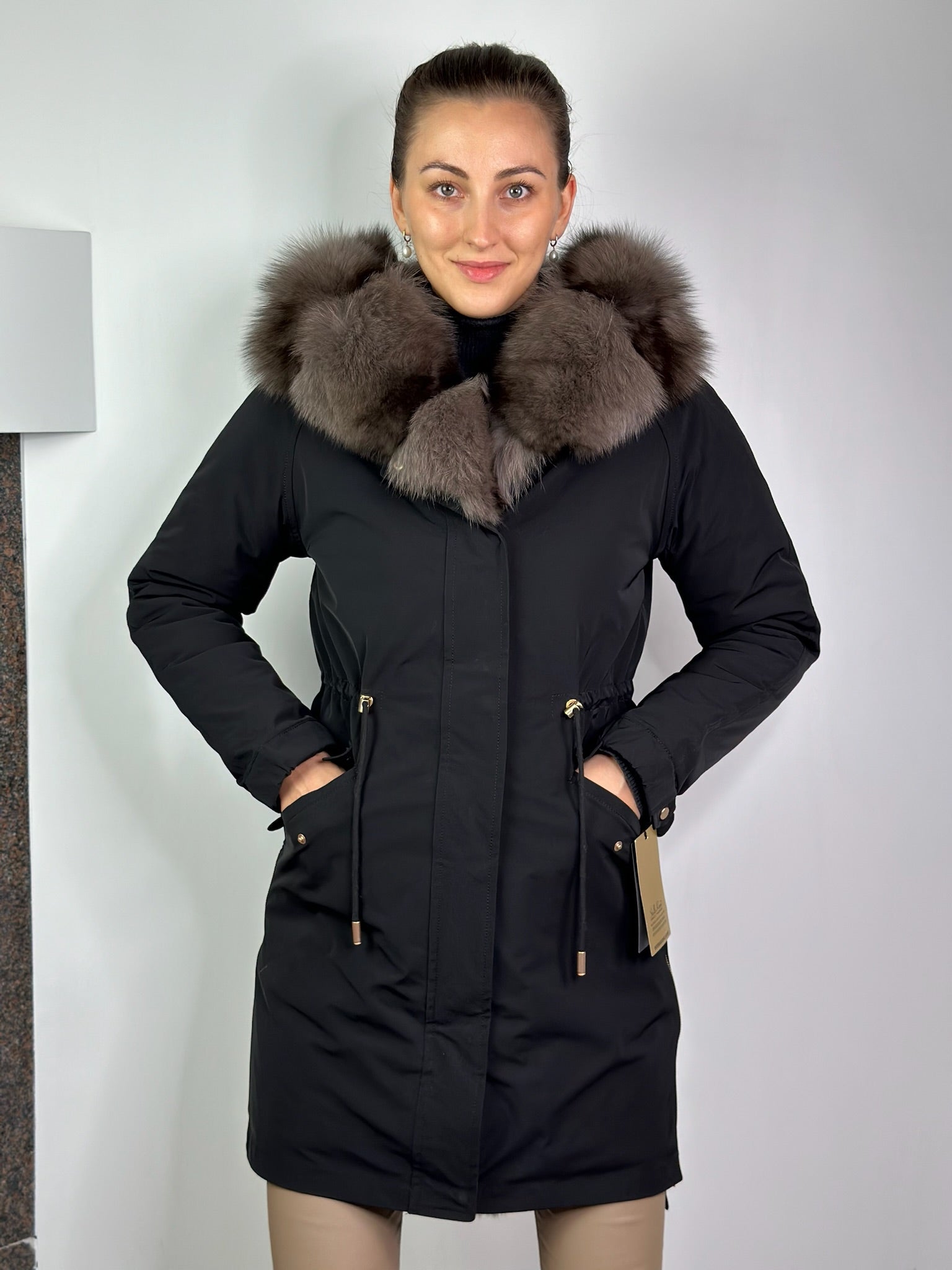 Parka LUX Black ar Grey Artic kažokādu un oderi Rex truša kažokādas lapsu sievietēm 95 cm