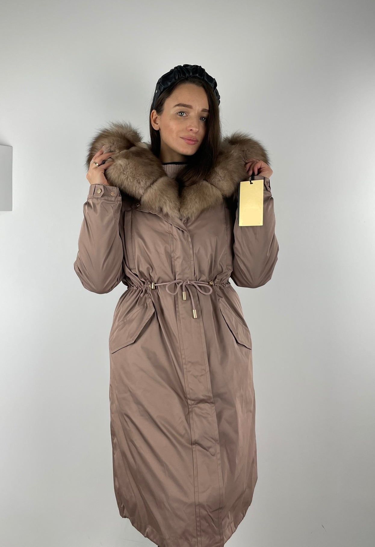 PARKA LUX Pudra (225) / Balta-dzeltena kažokāda (M66) / Rex sievietēm 103 cm