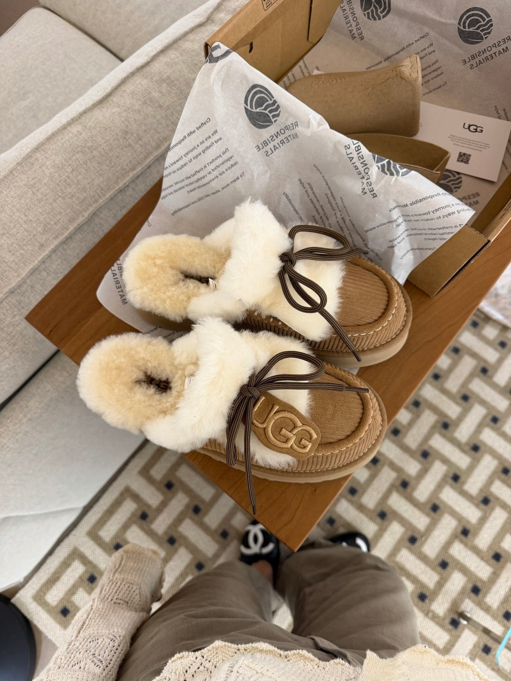 UGG DISQUETTE HERITAGE - Chinelos - chestnut