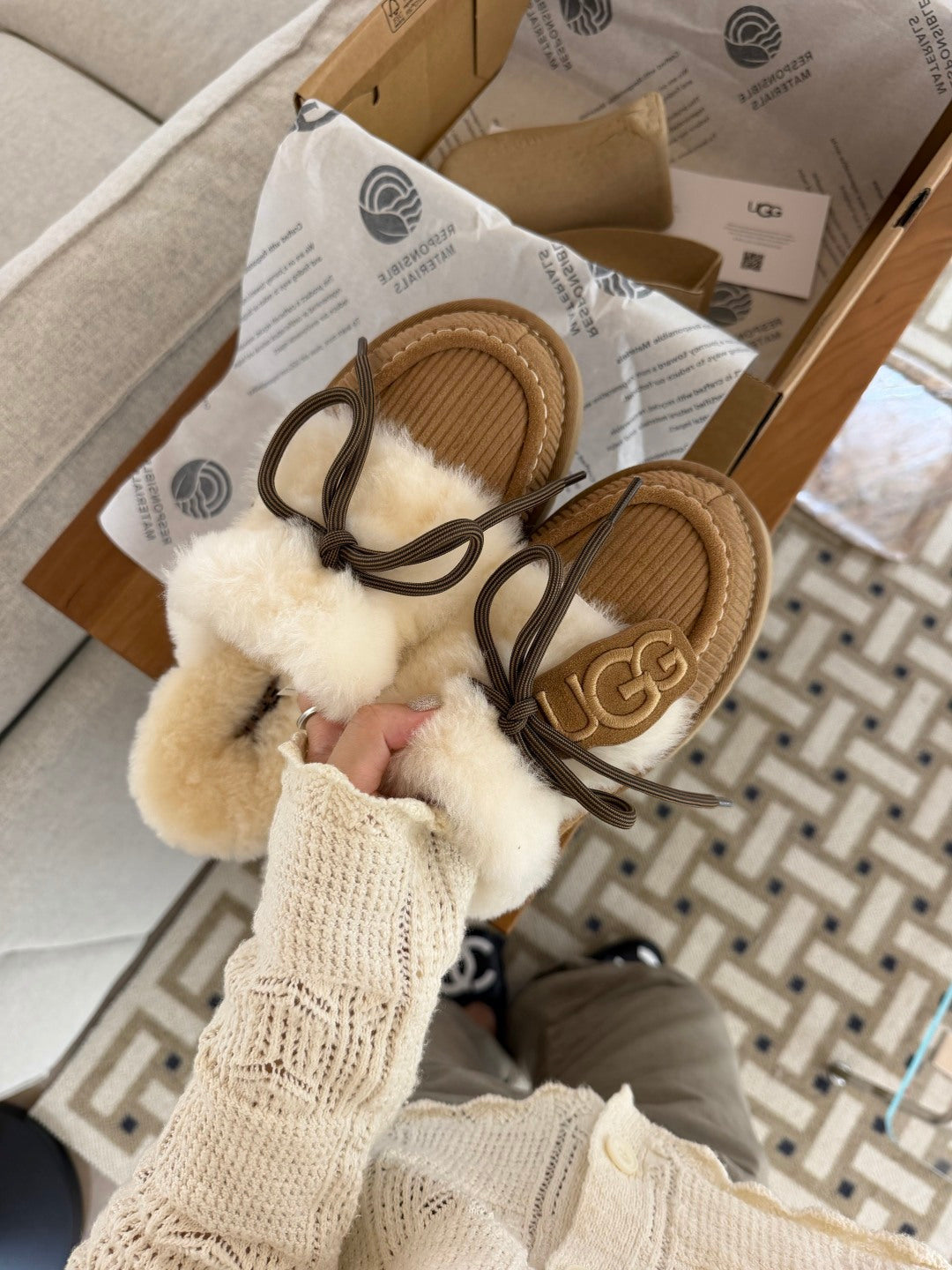 UGG DISQUETTE HERITAGE - Chinelos - chestnut