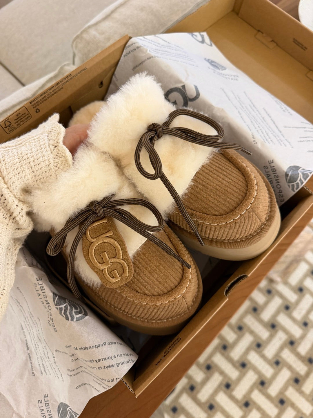 UGG DISQUETTE HERITAGE - Chinelos - chestnut
