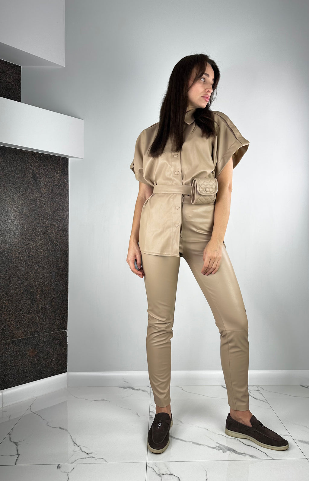 Beigie eco suit with belt
