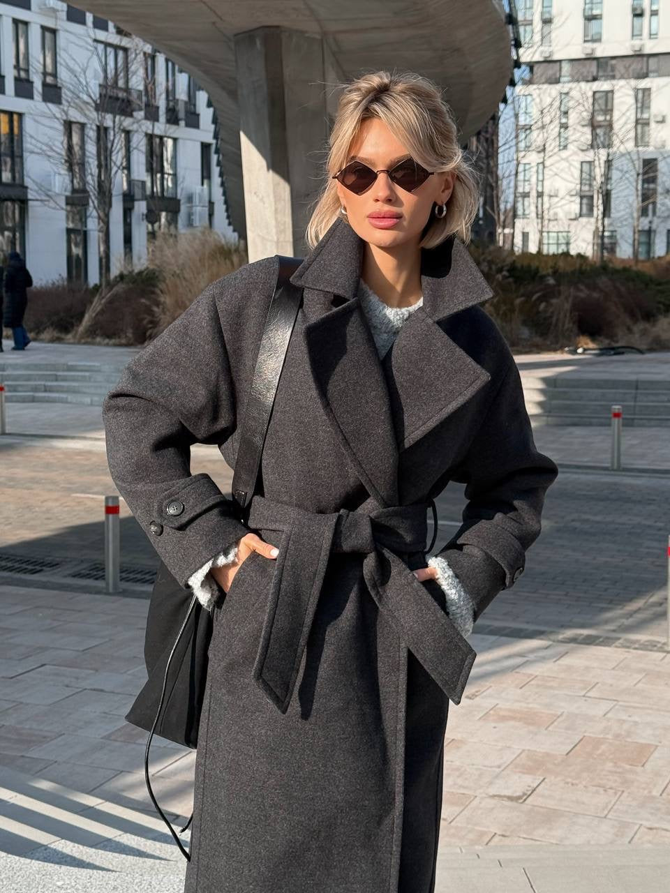 Women’s Oversized Long Coat with Wide Lapels