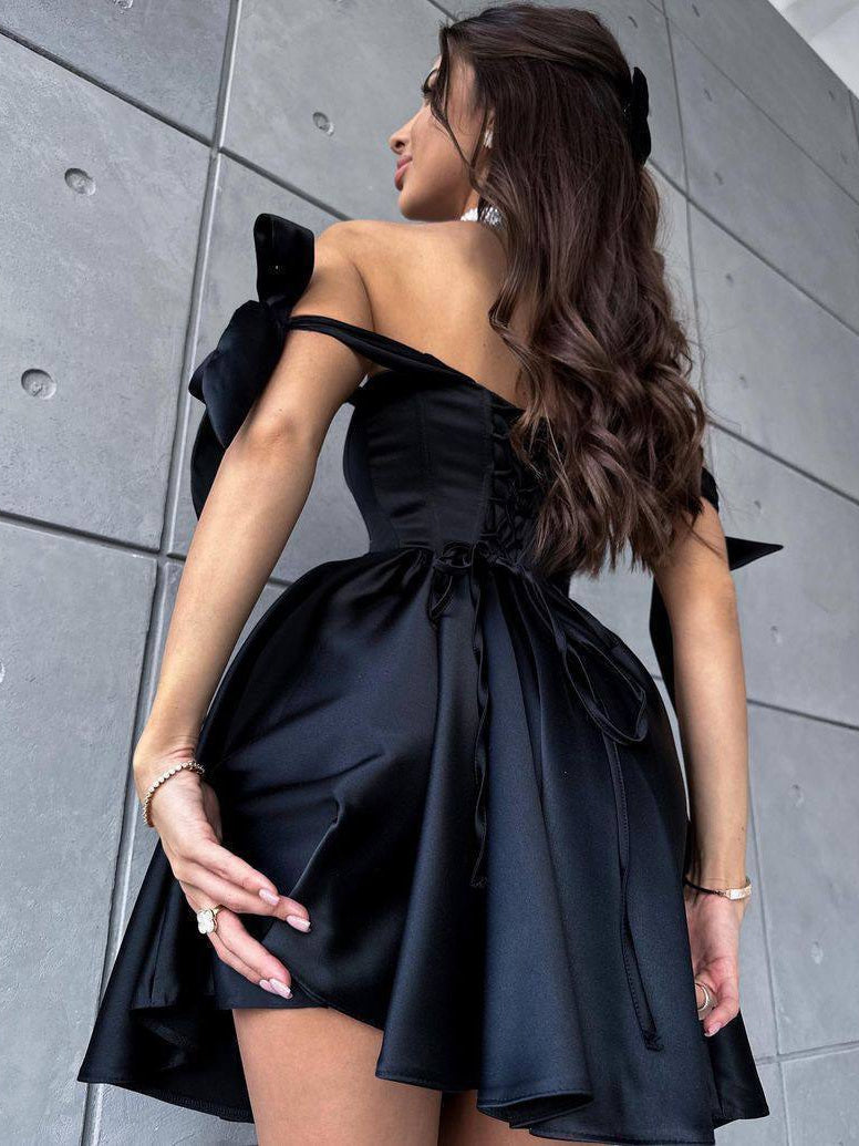 Miniabito in raso Armani con corsetto