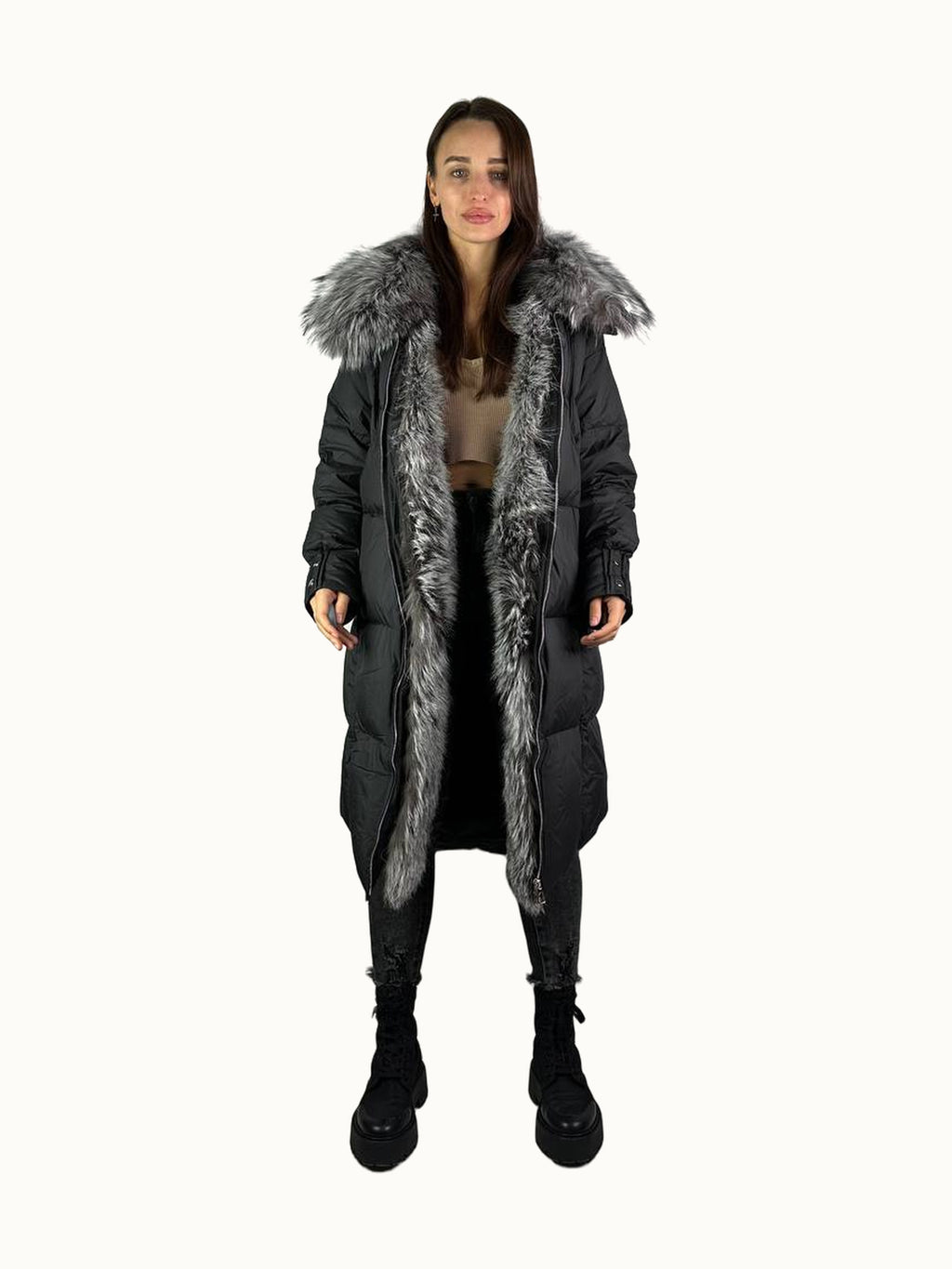 Kurtka puchowa Baltic czarna z futrem srebrnego lisa, 105 cm