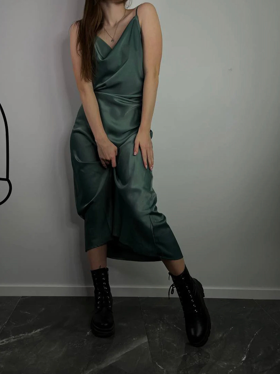 Abito in raso verde smeraldo