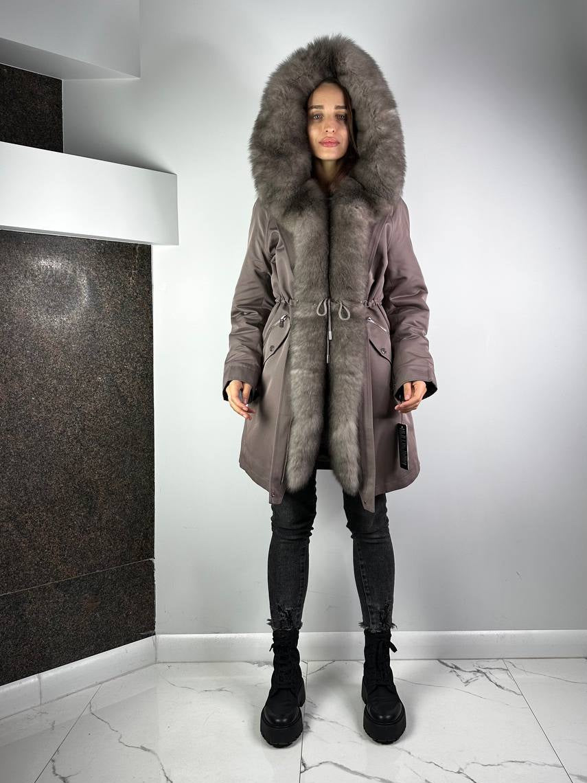 Parka Baltic XM cappuccino com pelo cinzento, 90 cm