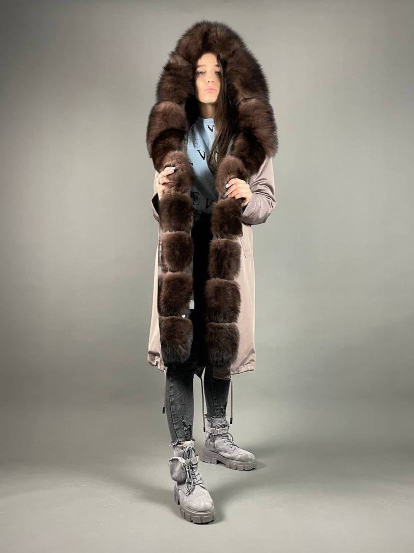 Parka Baltic Classic w kolorze cappuccino z brązowym futrem, 110 cm
