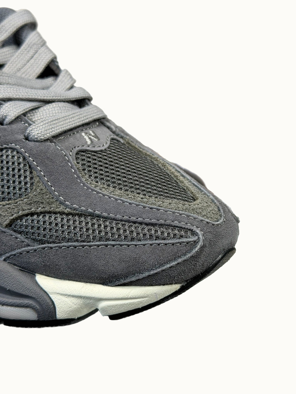New Balance 9060 gris foncé