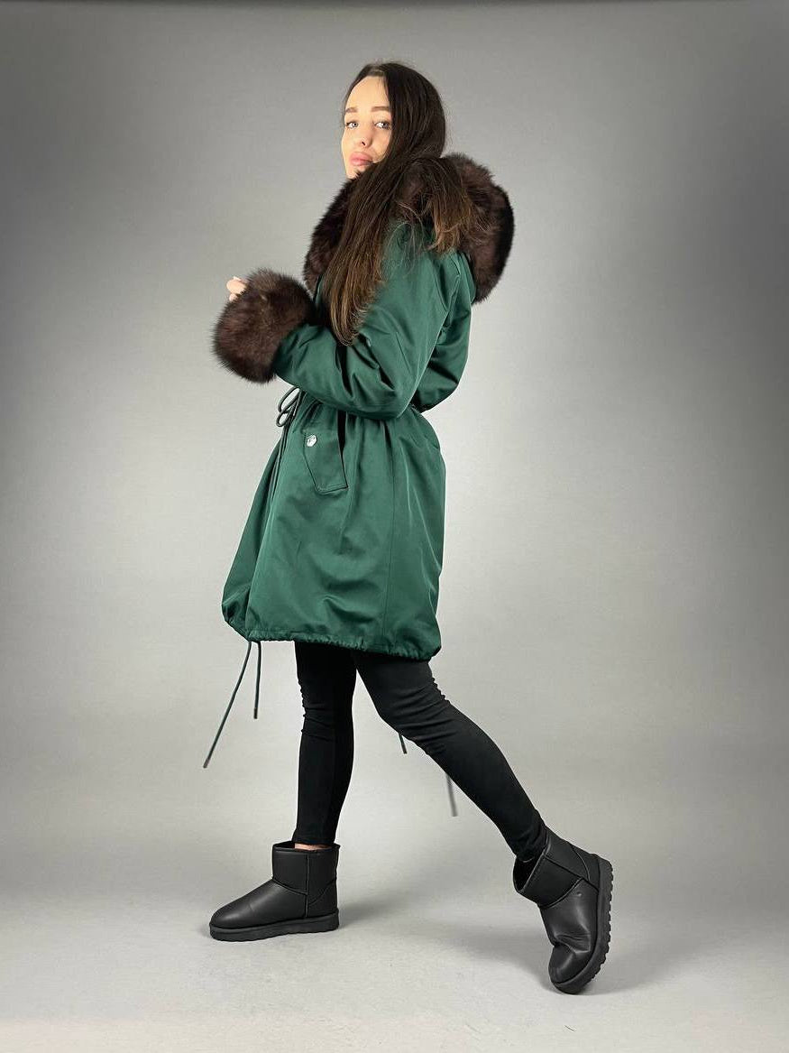 Parka Baltic Classic verte à fourrure marron, 95 cm