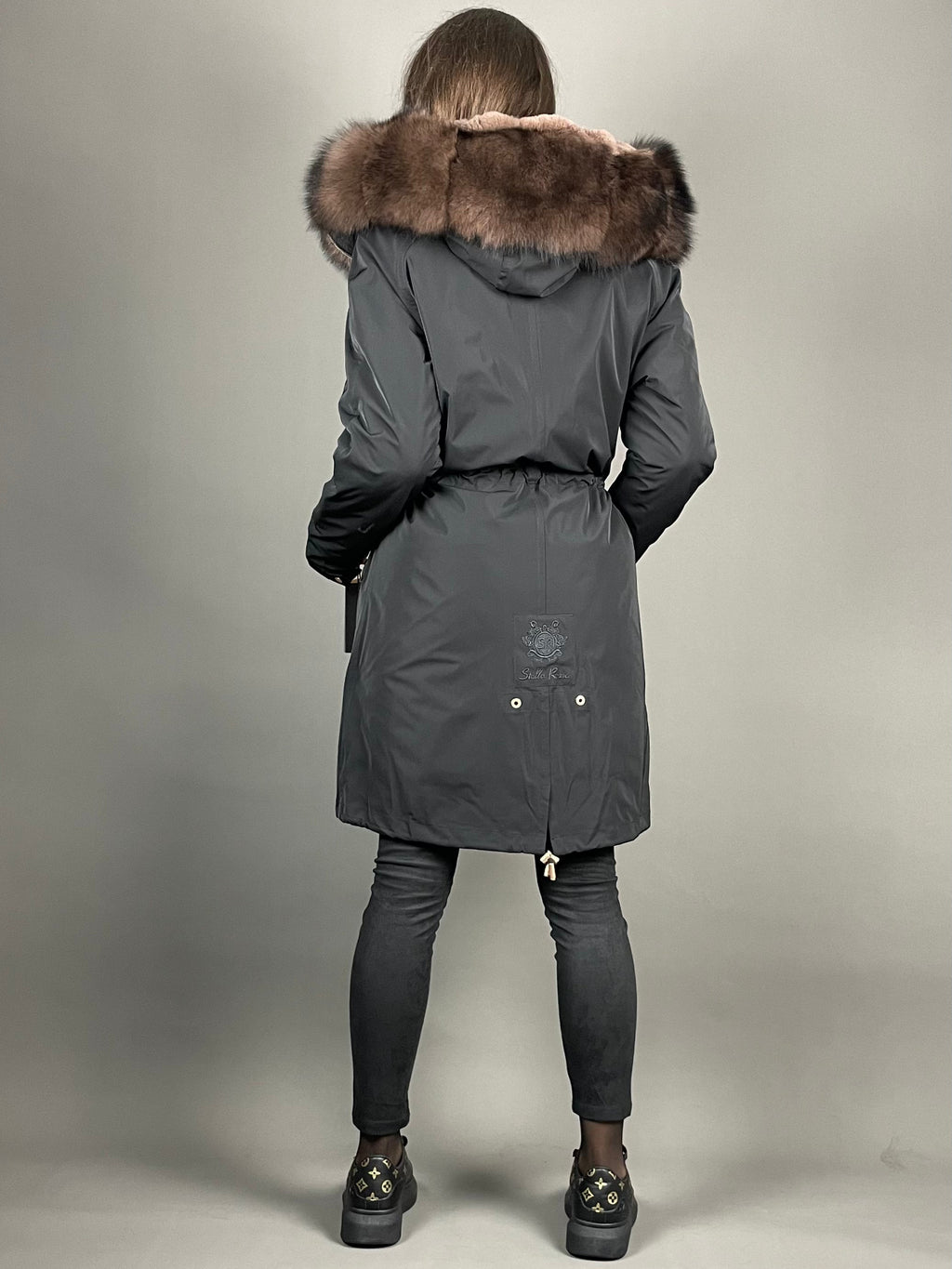Parka LUX czarna z brązowym futrem, 95 cm, 4 kieszenie