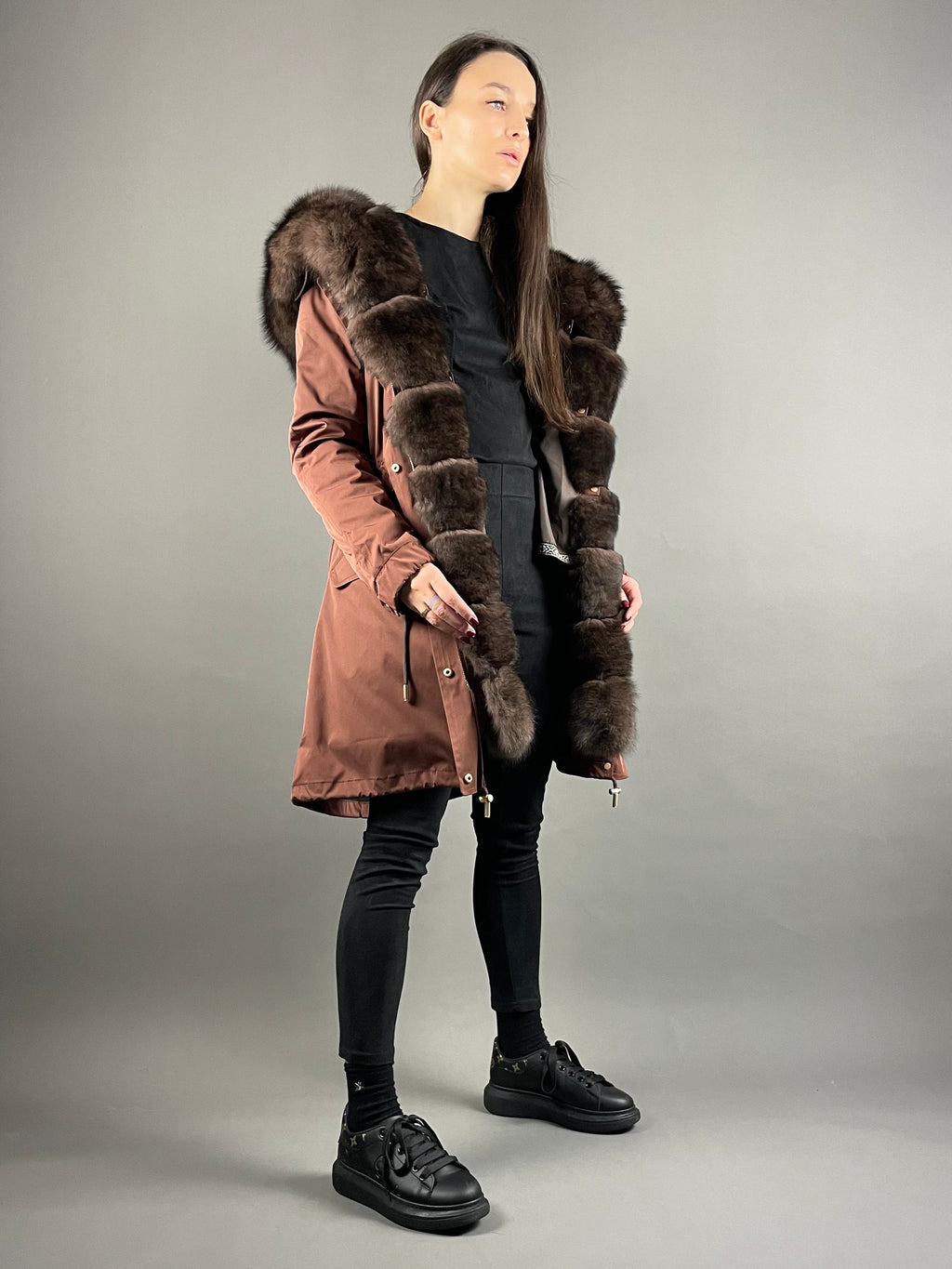 Parka LUX bronze com pelo castanho, 95 cm