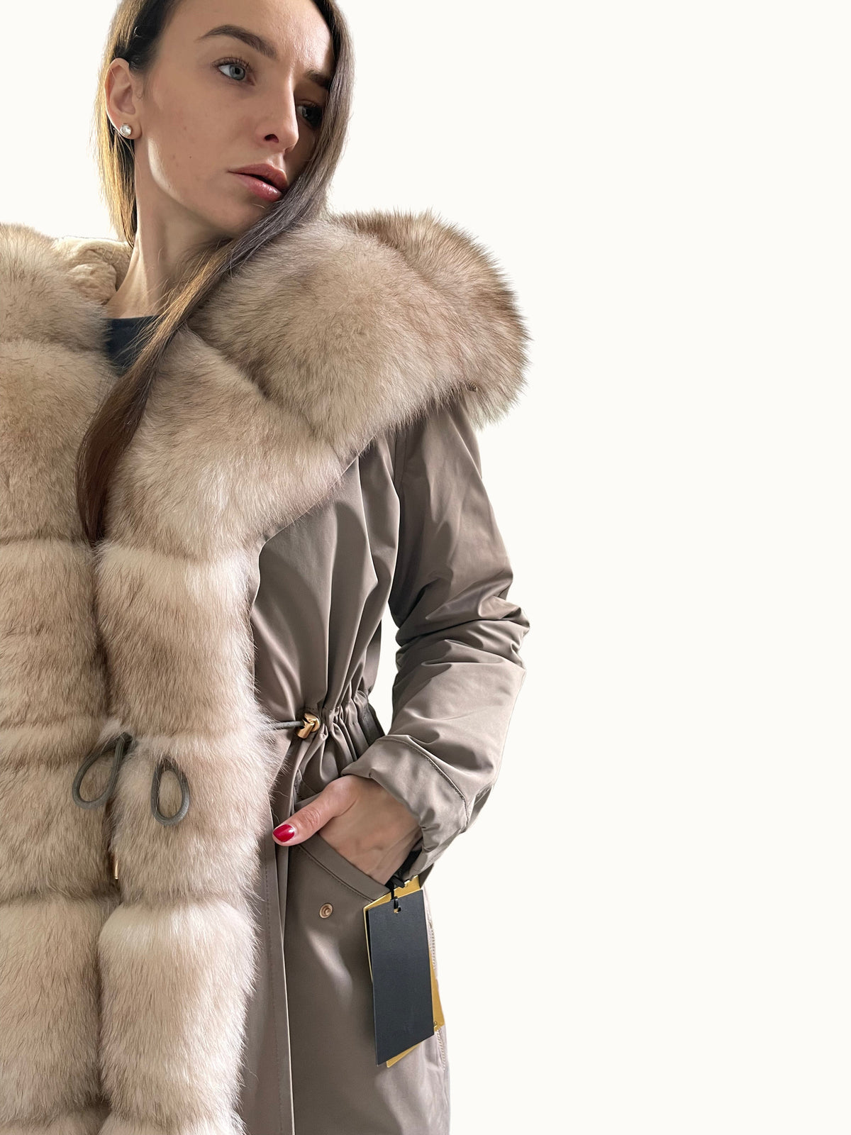 Parka LUX in Cappuccino mit weiß-gelbem Fell, 103 cm