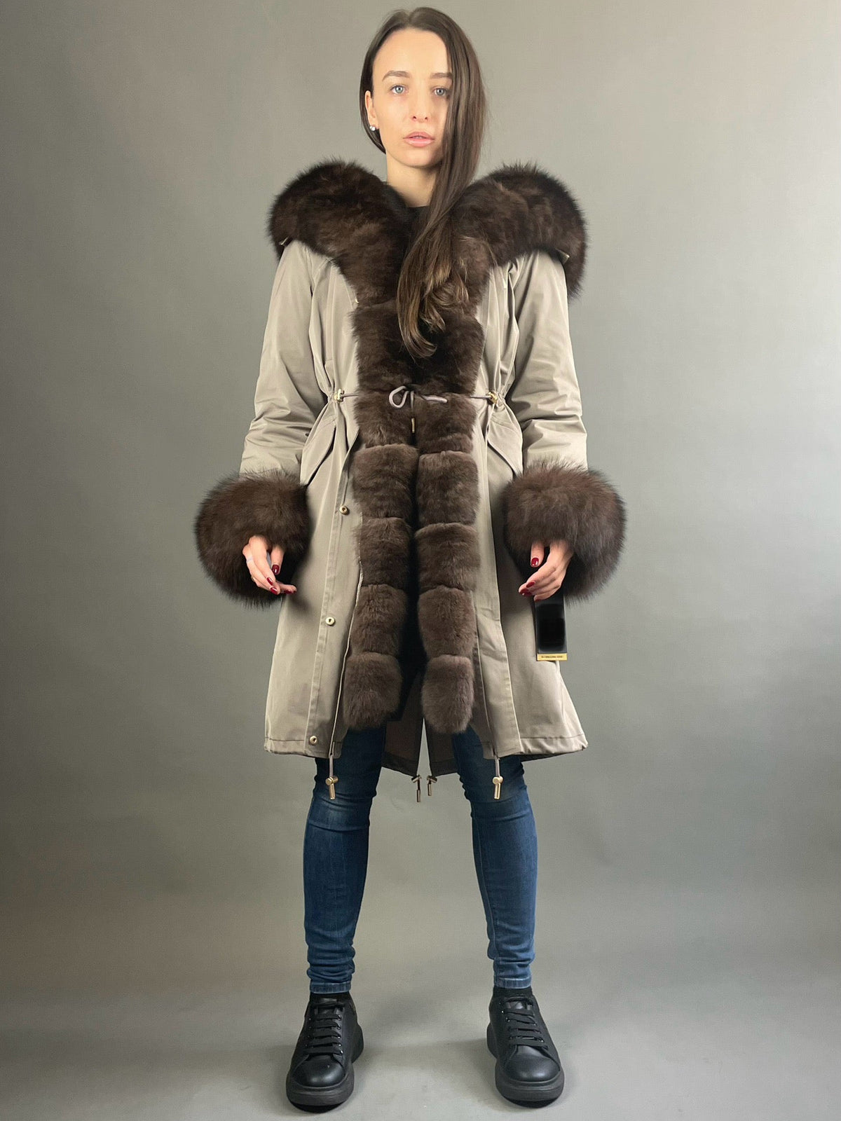 Parka LUX cappuccino com pelo castanho, 103 cm