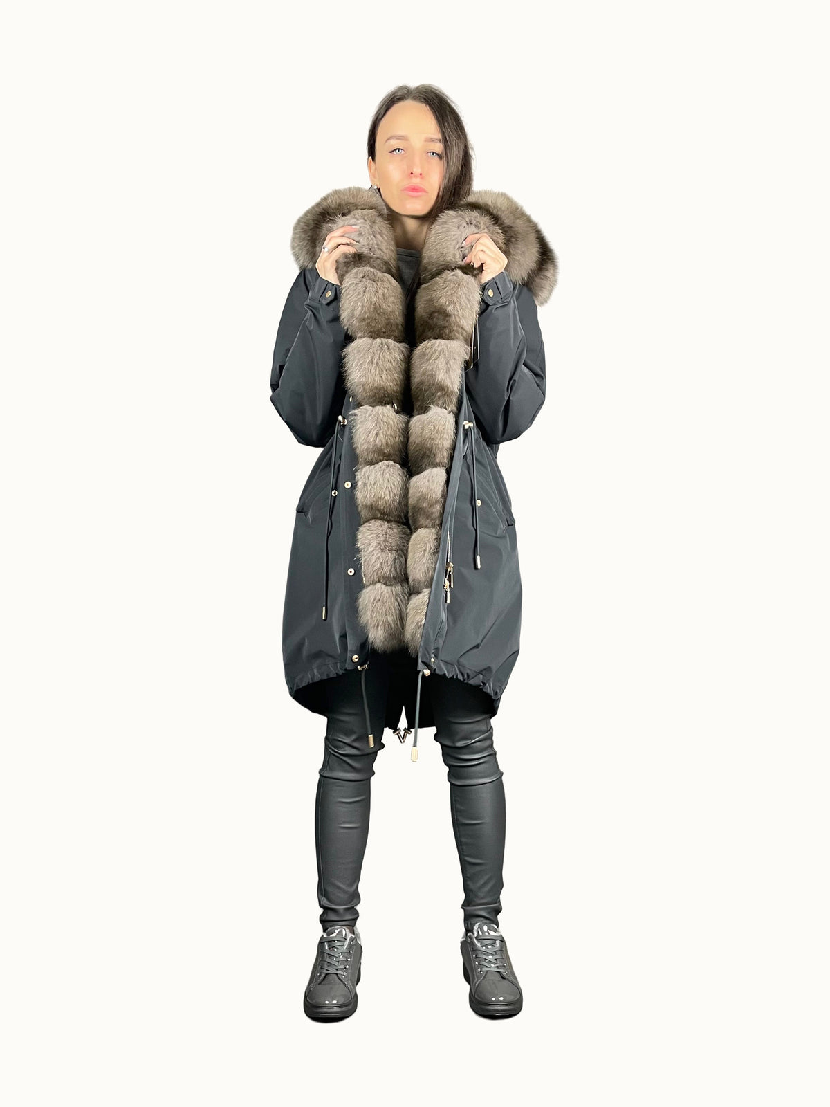 Parka LUX in Graphit mit hellbraunem Fell, 103 cm
