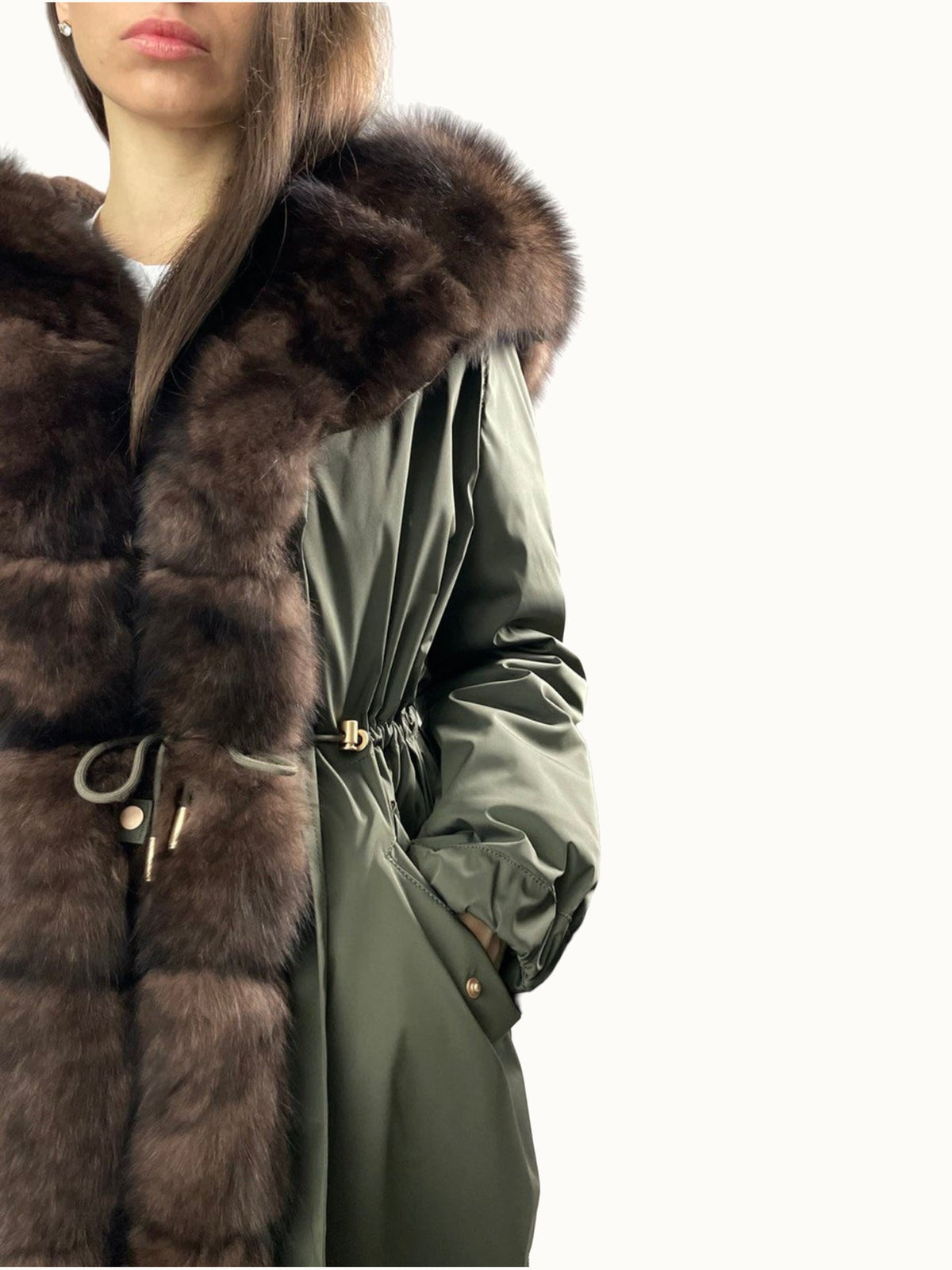 Parka LUX verde con piel marrón, 95 cm