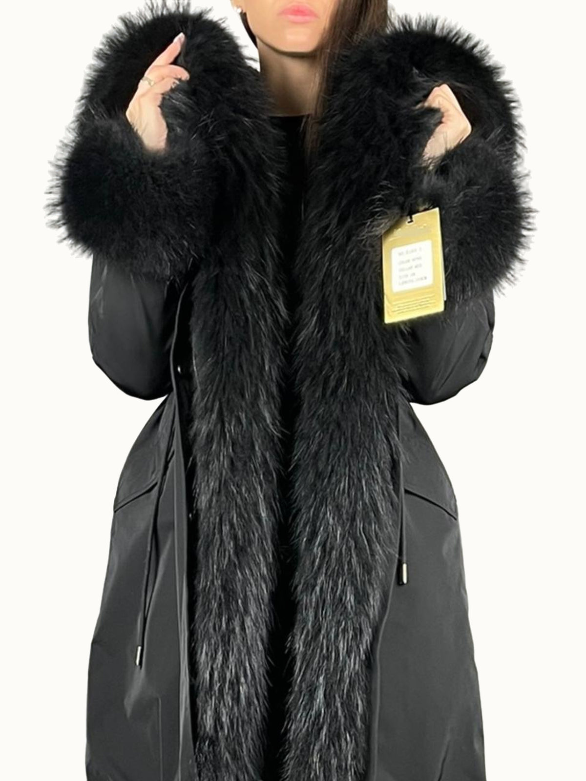 Parka LUX preta com pelo de guaxinim, 95 cm, fechos laterais