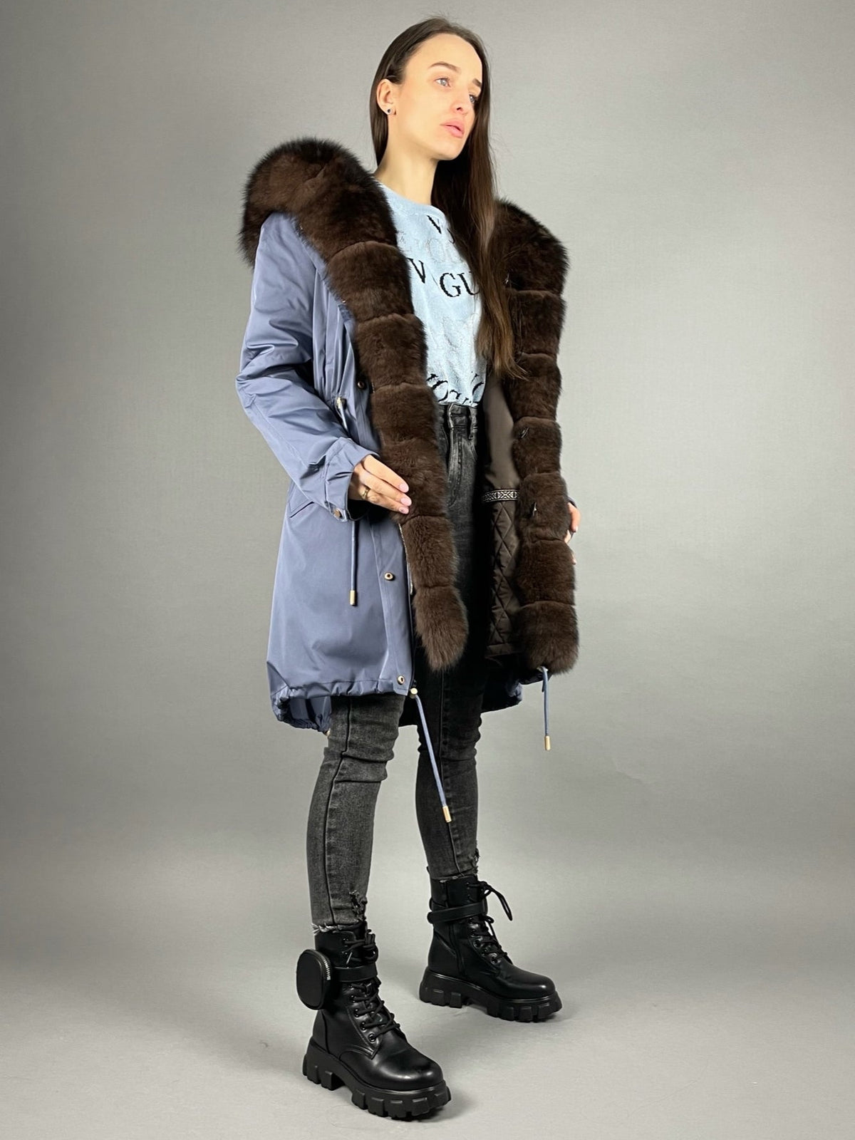 Parka LUX bleue à fourrure marron, 95 cm