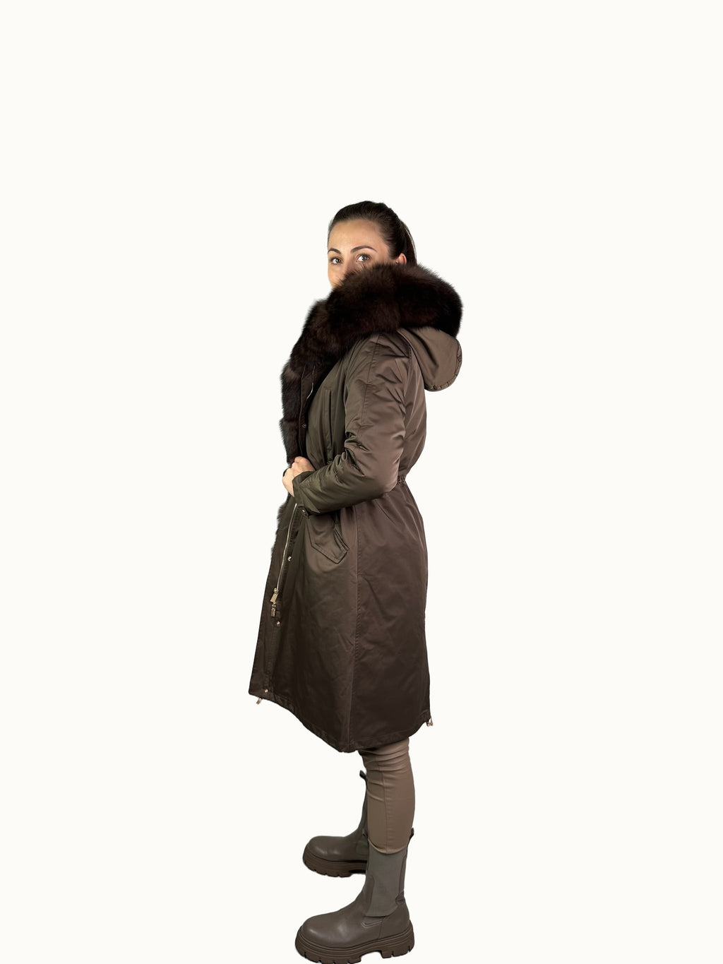 Parka LUX in Braun mit Waschbärfell, 103 cm