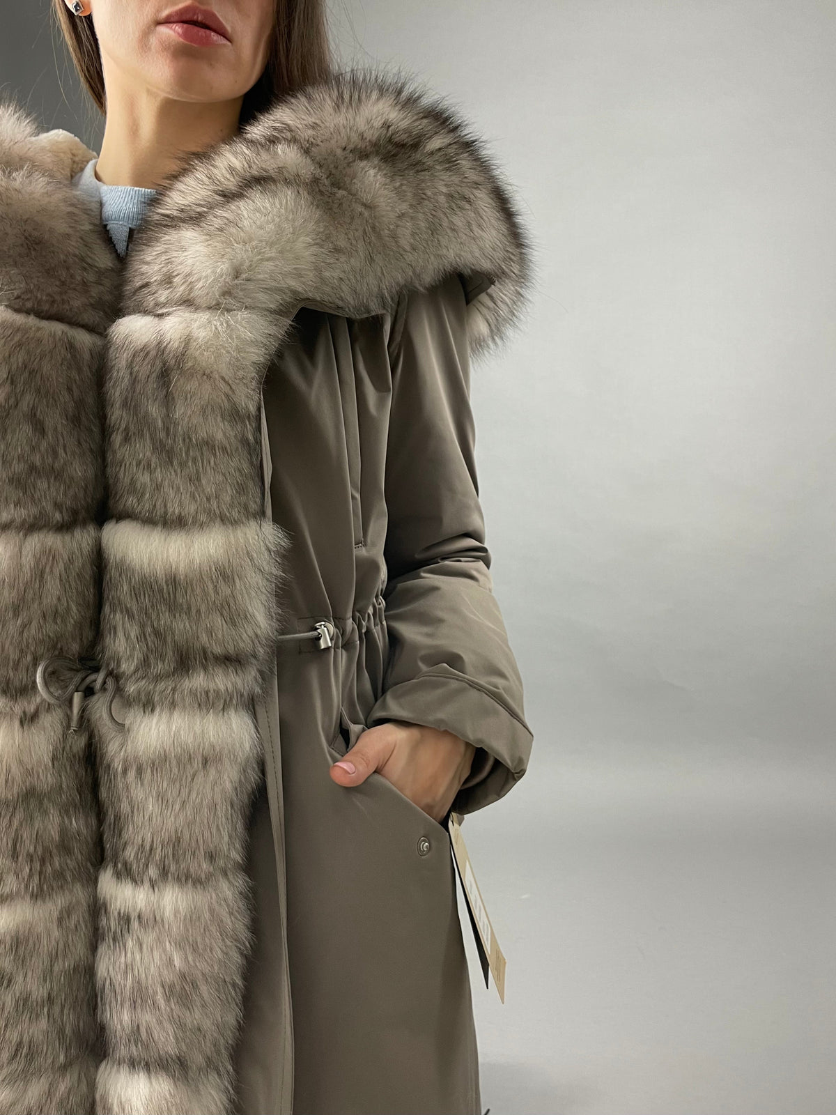 Parka LUX cappuccino à fourrure noir et blanc, 103 cm