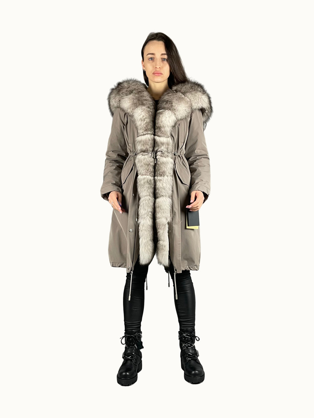 Parka LUX in Cappuccino mit schwarz-weißem Fell, 103 cm