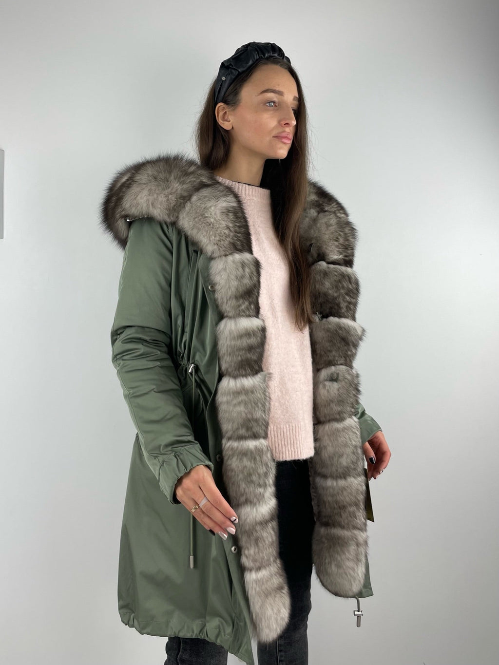 Parka LUX verde oliva con pelliccia bianca e nera, 95 cm