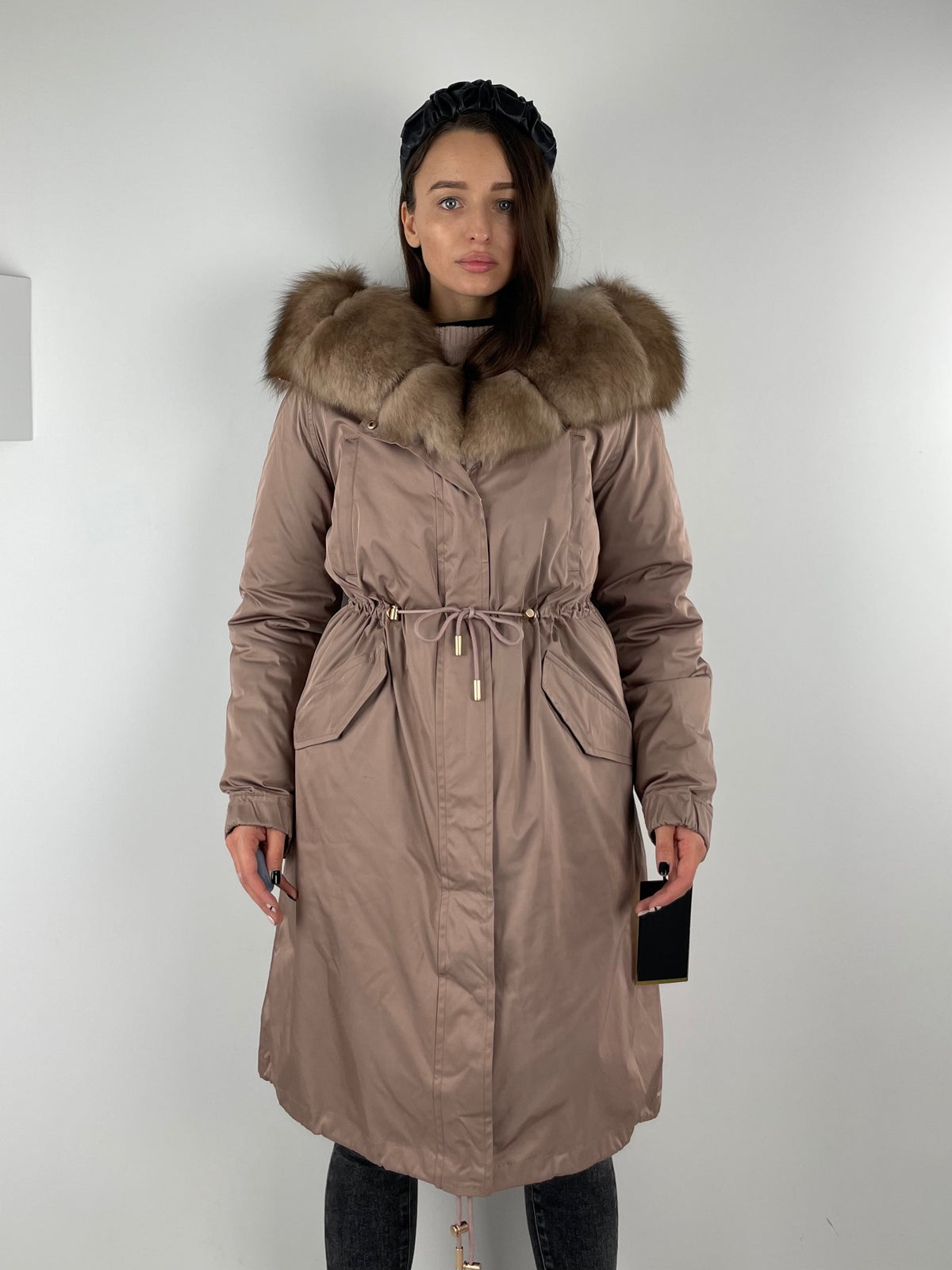 Parka LUX rosa cipria con pelliccia bianca e gialla, 103 cm