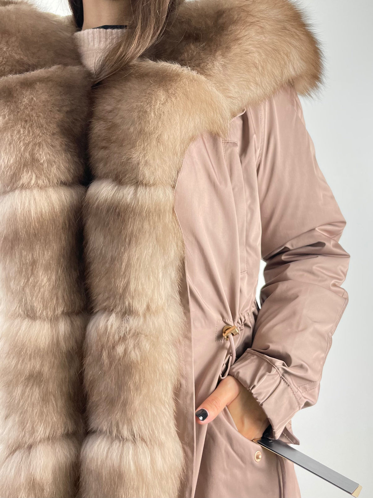 Parka LUX pudroworóżowa z biało-żółtym futrem, 95 cm