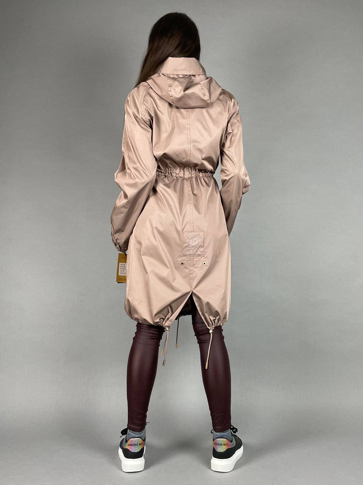 Parka LUX pūderrozā ar melnbaltu kažokādu, 103 cm